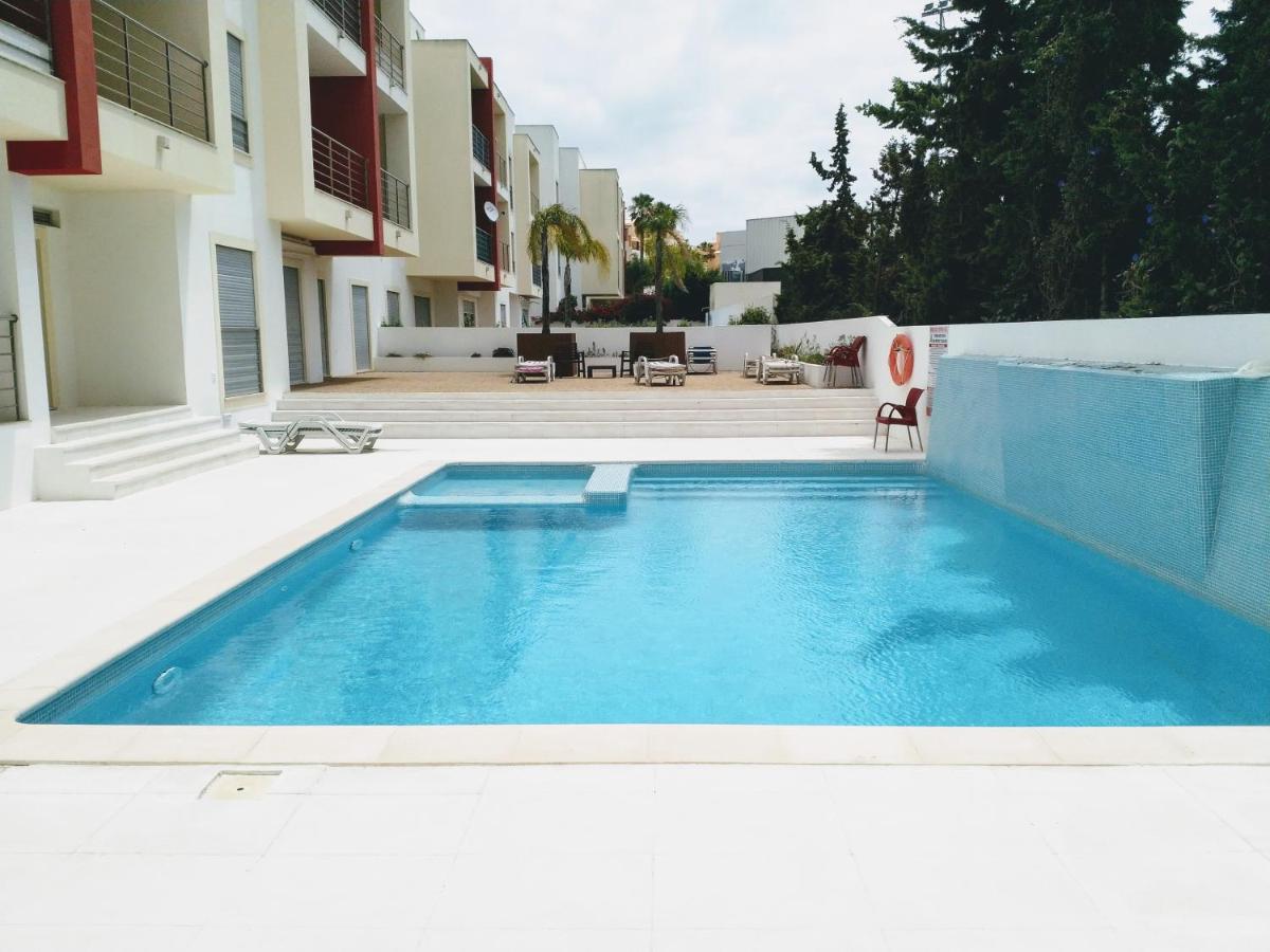 Apartamento T2 Eucalipto 2A オーリョス・デ・アーグァ エクステリア 写真