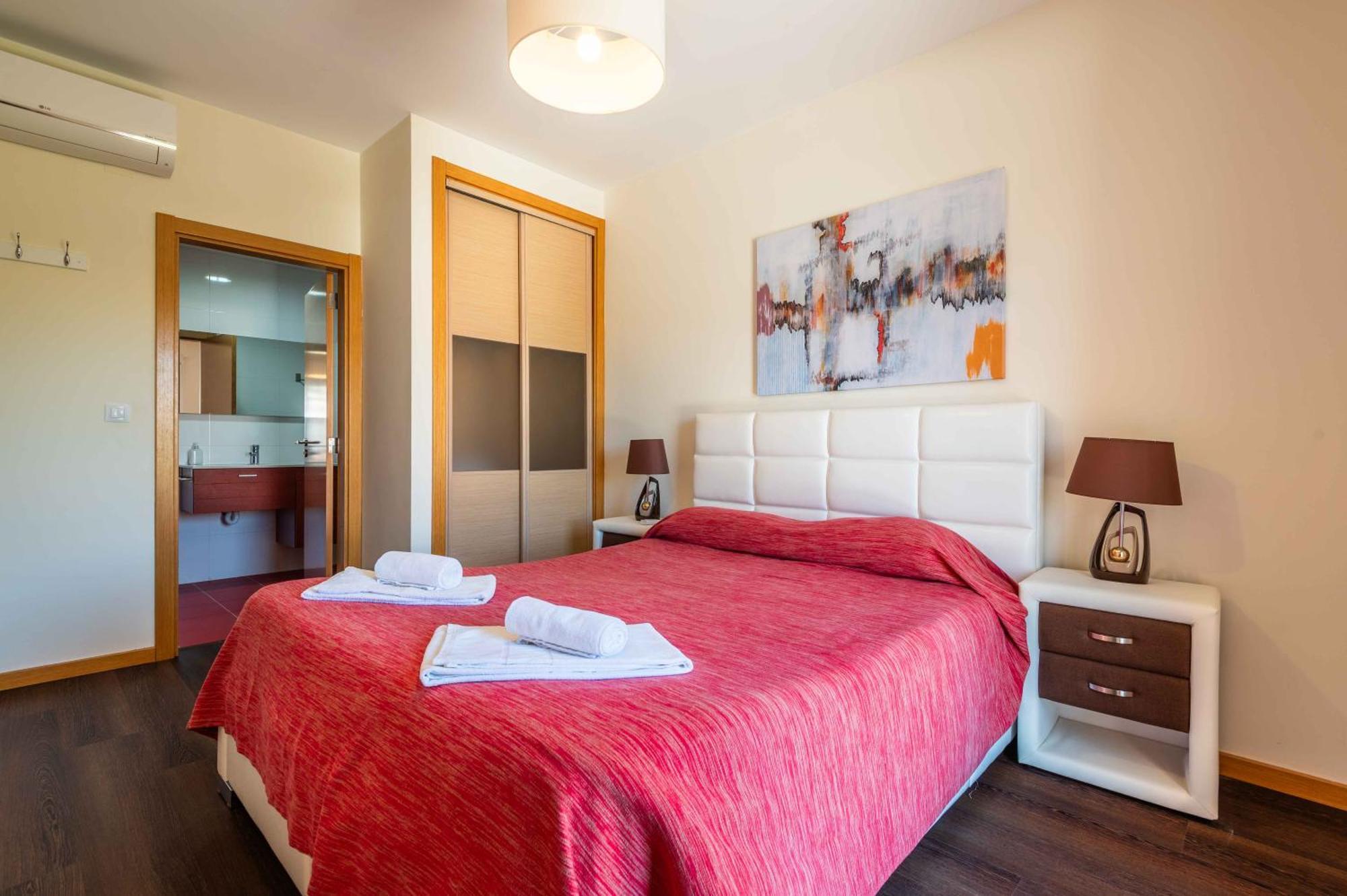 Apartamento T2 Eucalipto 2A オーリョス・デ・アーグァ エクステリア 写真
